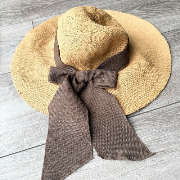 Sun n Sand Wide-brimmed Straw Hat Adjustable - Picture 4 of 11